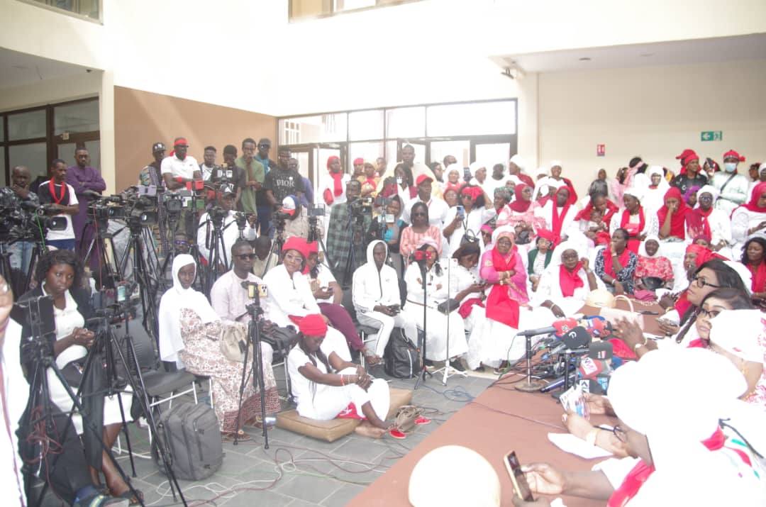 506042152_4204487716539229_1954192542158620282_n